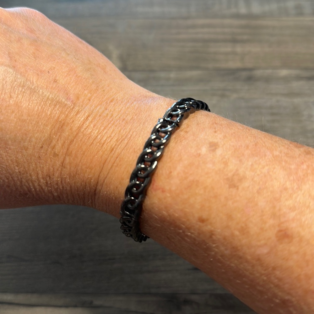 Lia sophia Interlink stretch bracelet